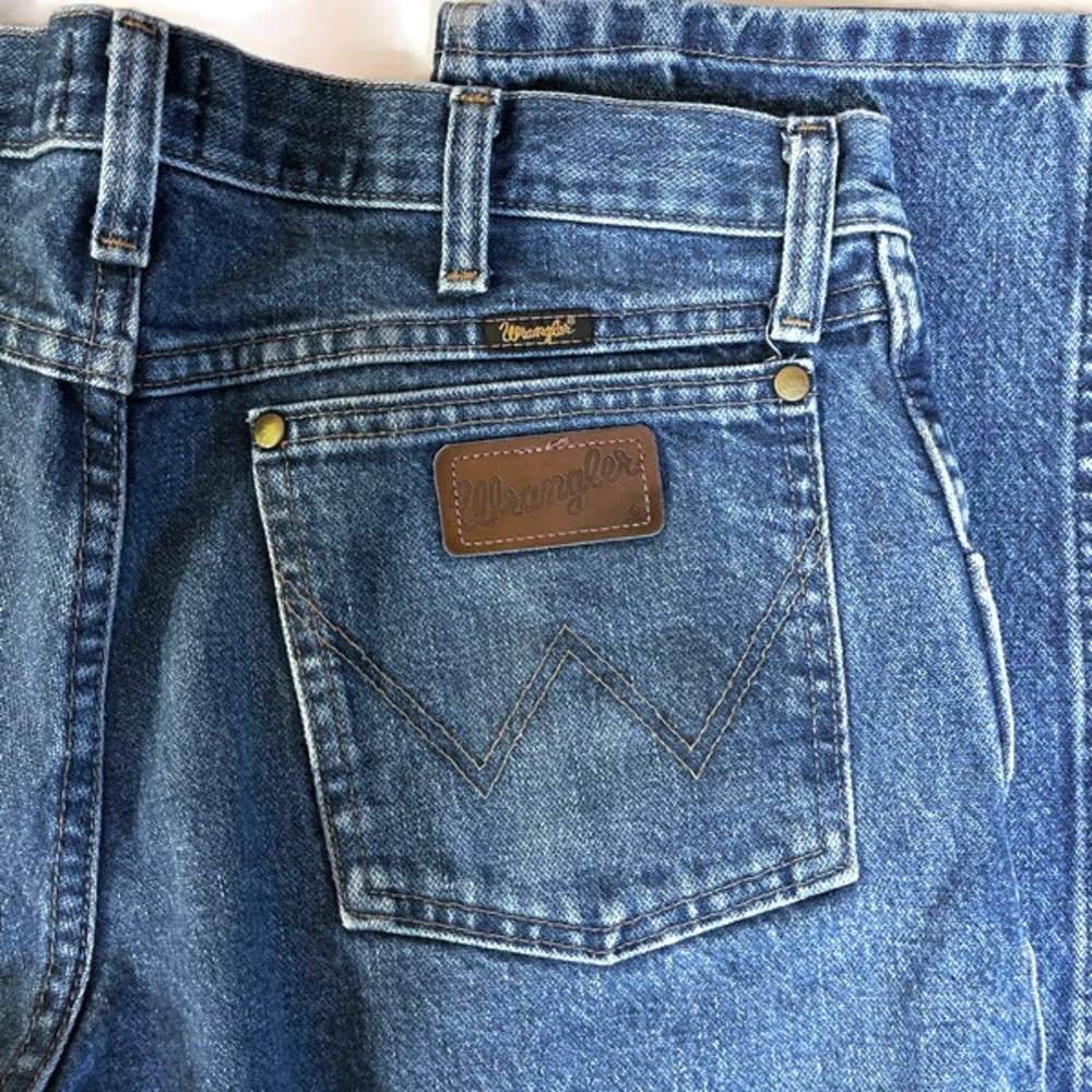 Wrangler jeans color blue regular fit size 32x30